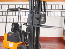 Linde E 15 1.5 tonne refurbished electric forklift