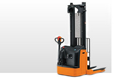 Order Picker – Stacker Trucks