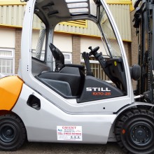 Still RX70-25 2.5 tonne refurbished diesel forklift 1