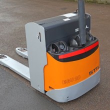 Still EGU 20 Powered Pallet Truck 2